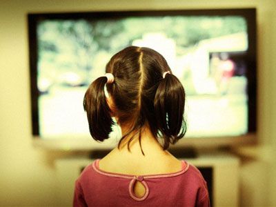 Дјеца испред ТВ екрана... - Фото: The Telegraph