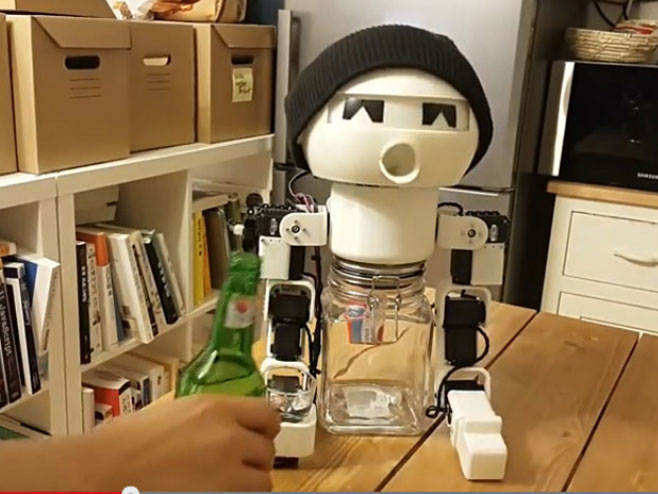 Робот - Фото: Screenshot/YouTube