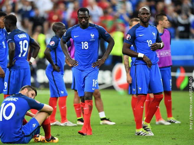 Француска репрезентација (фото: https://twitter.com/uefaeuro
) - 