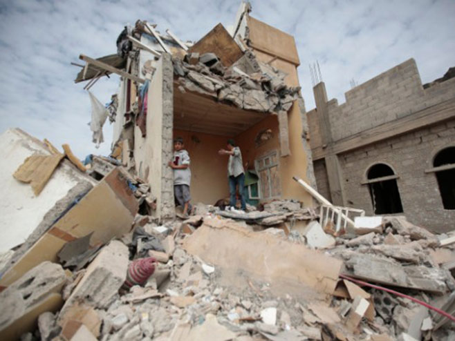 Рушевине послије ваздушног напада у Јемену - Фото: ТАНЈУГ