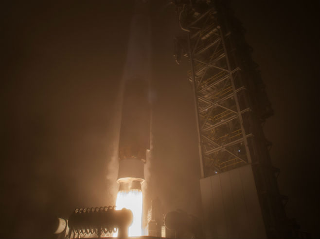 НАСА лансирала ракету "Инсајт" на Марс (Фото: NASA/Bill Ingalls) - 