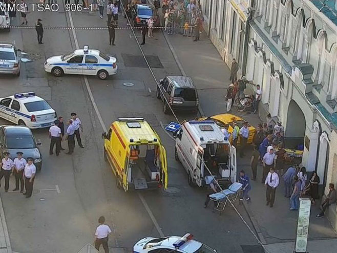 Инцидент у Москви  (Фото: Printscreen/Twitter/@gucodd) - 
