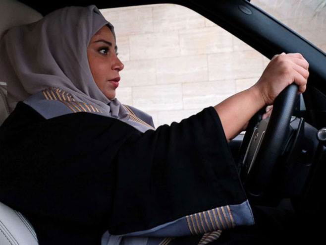 Саудијска Арабија: Жена у ауту   (Фото:abcnews.go.com) - 