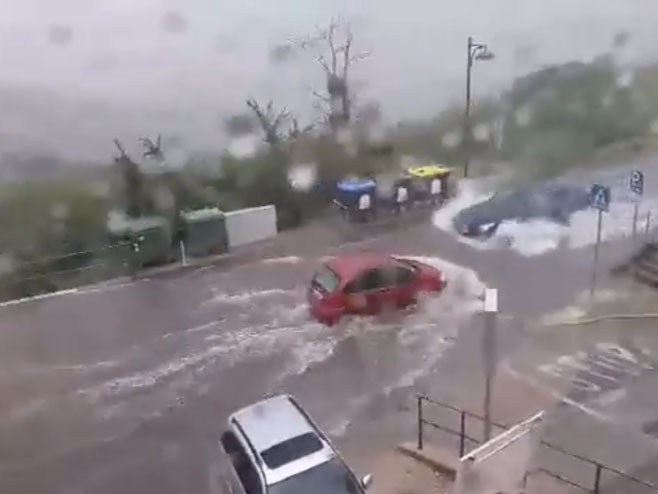 Потоп у Лабину (фото: facebook.com/pg/istramet) - 