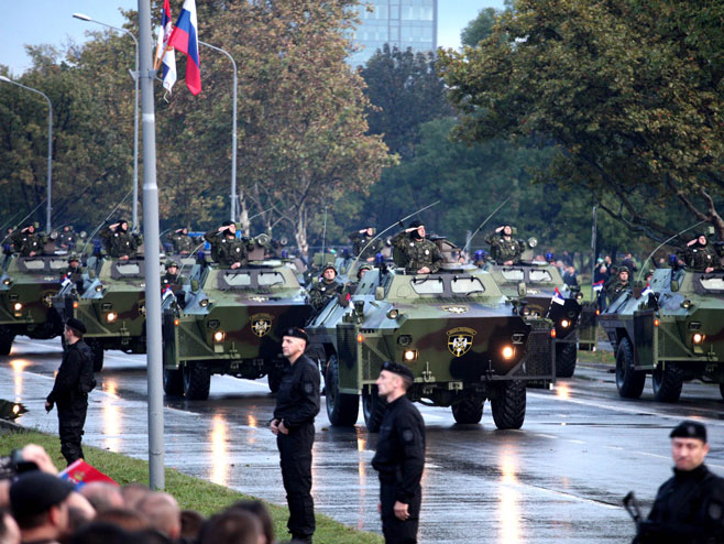 Војна парада у Београду (Фото: Синхуа) - 
