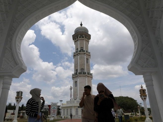 Џамија (Фото: EPA-EFE/HOTLI SIMANJUNTAK/илустрација) - 