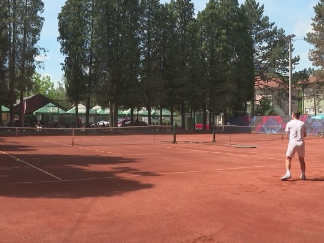 Све спремно за тениски турнир "Добој опен 2024"